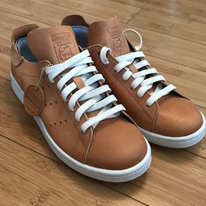 Men size 6 Leather Adidas Stan Smith sneakers